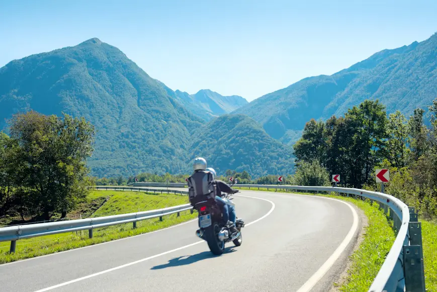 Road trip su due ruote: cosa sapere prima di fare un viaggio in moto